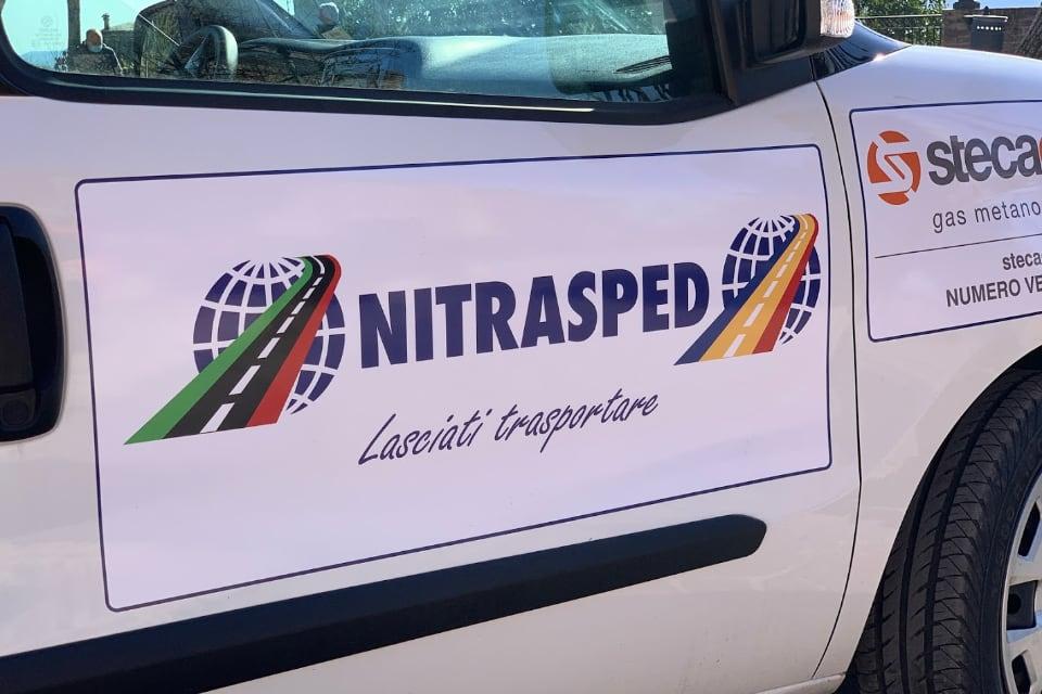 Cerimonia di consegna veicolo della PMG Italia